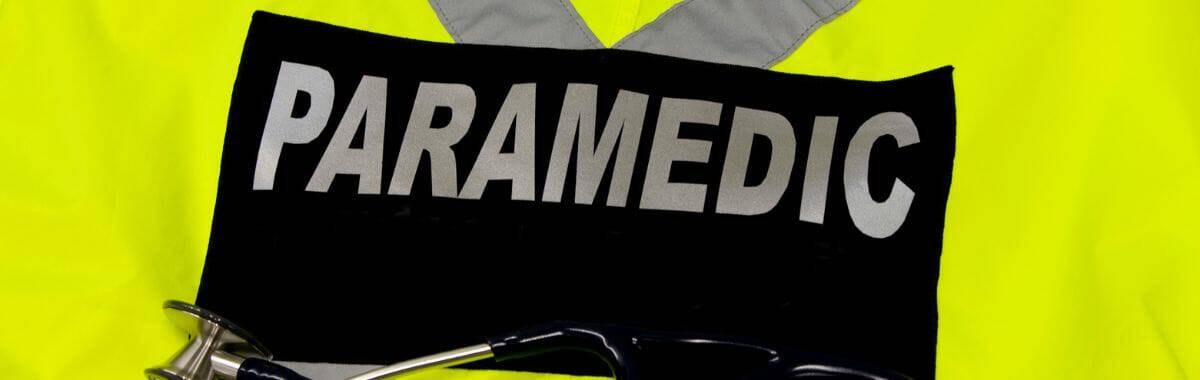 becoming a paramedic
